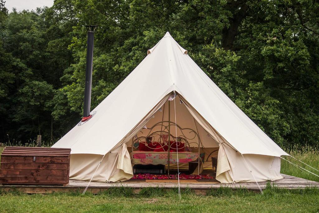 Camp Katur Glamping Hotel Carthorpe ภายนอก รูปภาพ