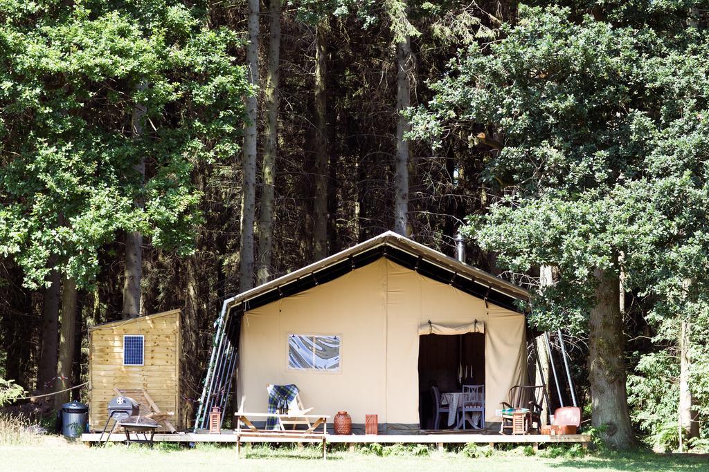 Camp Katur Glamping Hotel Carthorpe ภายนอก รูปภาพ