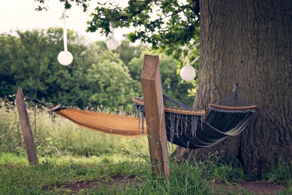 Camp Katur Glamping Hotel Carthorpe ภายนอก รูปภาพ